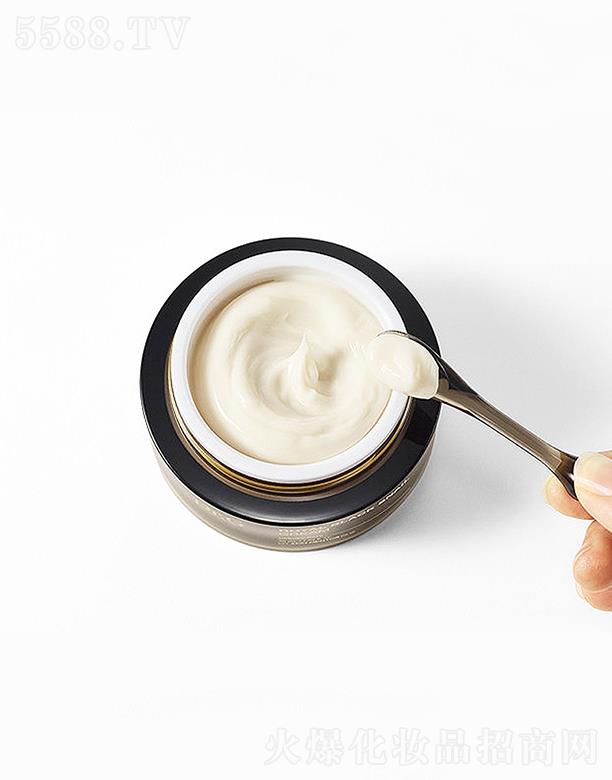 ķ���և��H�عɼ��F(tu��n)���yƷ���޹�˾������С�����ѽ�ĸ��˪   �������˪  ȥ֬���� �۴���ҹ30g