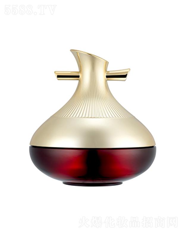 �����n�셢�������B(y��ng)��˪ ʹ�뵡���w�֏�(f��)ˮ���⻬����˪