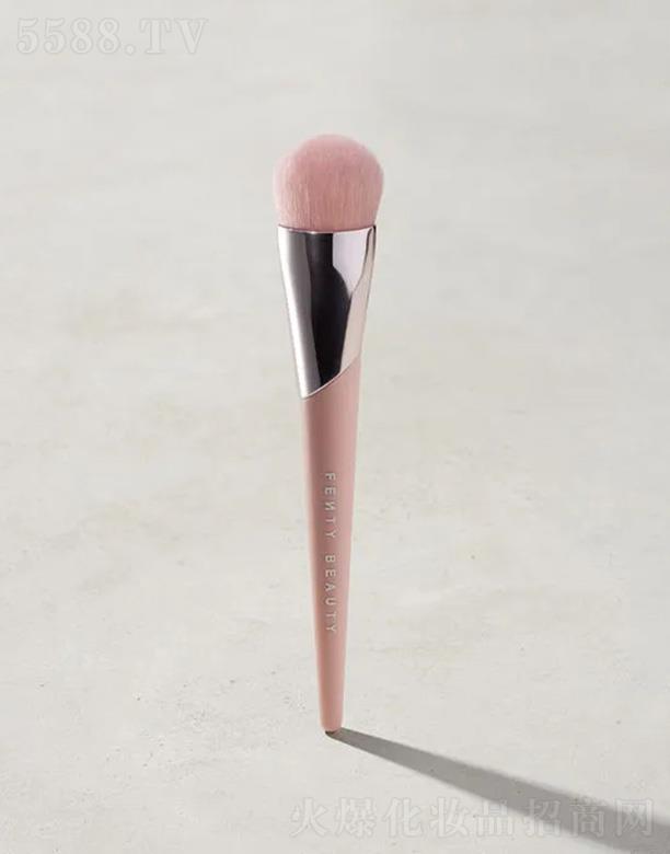 Fenty Beauty�۵�ˢ110 �o�p��覴����p͸�yЧ
