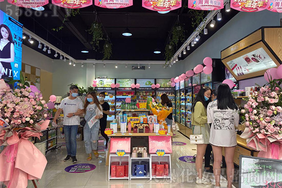 ���˻��yƷ��ٍ�X(qi��n)�����w�(y��n)ʽ����(w��)��С�Y�������ɫ