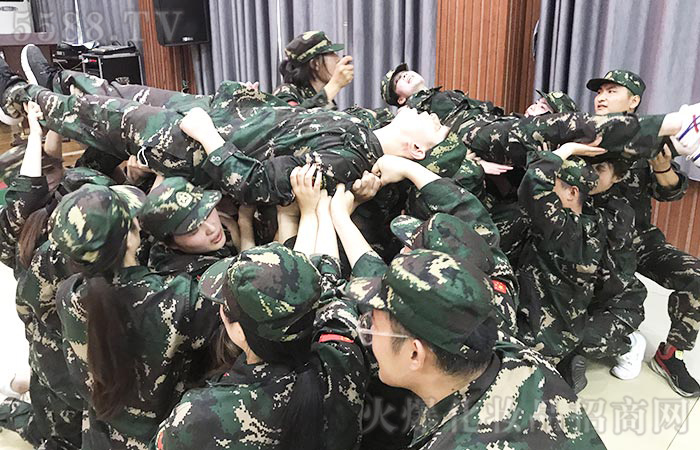 ȫ���Ը����F(tu��n)�Y(ji��)һ�����҂��ǻ𱬵ľ�Ӣ��(zh��n)ʿ��