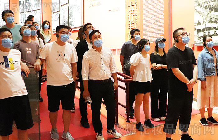 ��һ�������c��ֻ������һ������c