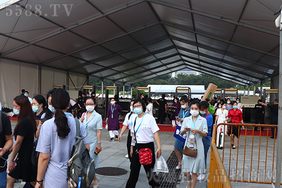 ��55�ÏV��������(hu��)ʢ���_Ļ�����ʼ��ʣ��@�G�ķ�