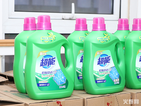 ������Ů��(ji��)���𱬾W(w��ng)�ɰl(f��)Ů�񌣌ٶY��