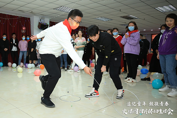 ��׷��ͯ�ꡤ�¾��ഺ���𱬾W(w��ng)4���f���Օ�(hu��)�A�M(m��n)�e�k