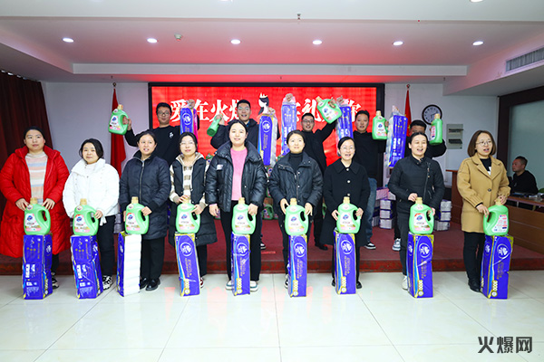 �펽�`���A�������»����𱬾W(w��ng)��T���l(f��)��Ů��(ji��)�YƷ��