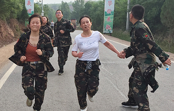 ��Փ�ǔv��߀�Ǳ������҂��]�ЁG���κ�һ��(g��)�ˣ�