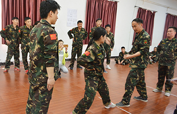 �ɹ�·����Ҫ����һ�z��и���A��·�ϣ�߀��ƴ��׷����